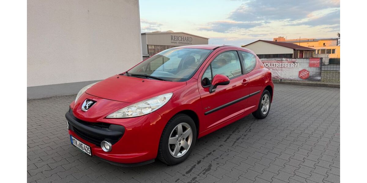 Peugeot 207 114.000 km 2.600 &euro; Frankfurt 60488