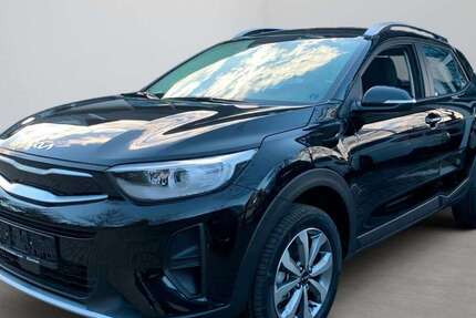 Kia Stonic 2.400 km 21.480 &euro; München 81825