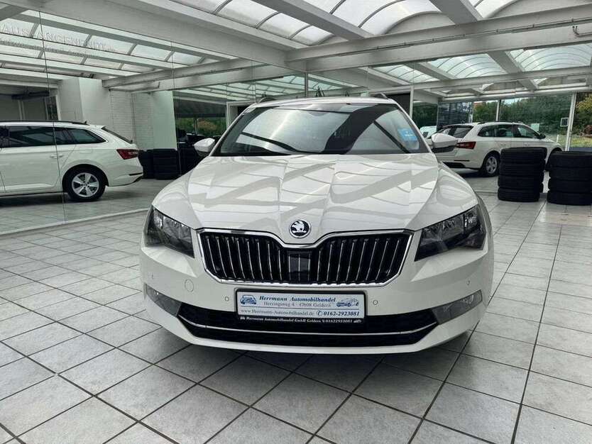 Skoda Superb 112.600 km 18.300 € Geldern 47608