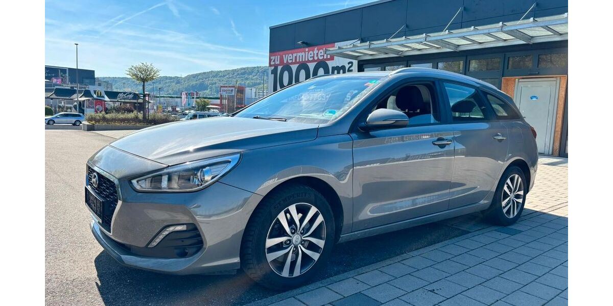 Hyundai i30 167.999 km 8.980 &euro; Bad Säckingen 79713
