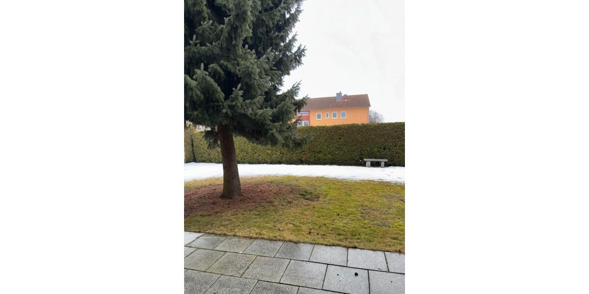 Erdgeschoßwohnung Pfreimd - 3 Zimmer, 98 m&sup2;, 700&euro; | Angebot:25415405