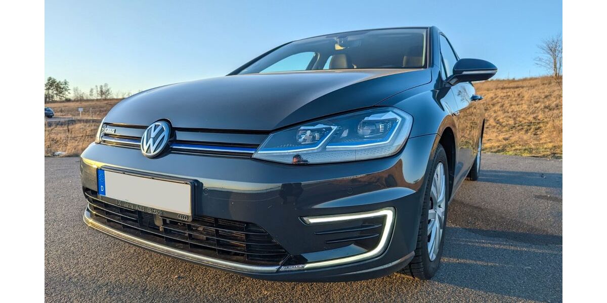 VW Golf 88.500 km 11.876 &euro; Cottbus 03044