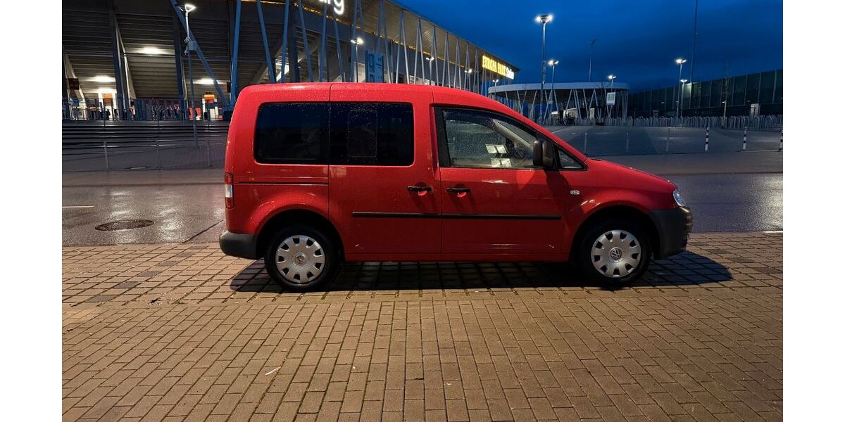 VW Caddy 167.000 km 5.900 &euro; Freiburg 79117