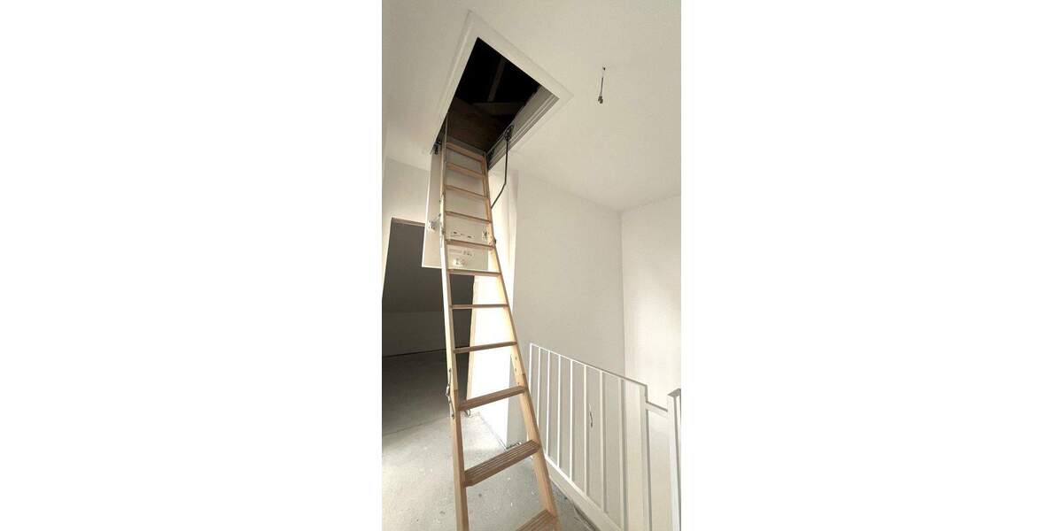 Ruhe mit Blick über Felder: Exklusives wohngesundes Plusenergie-Doppelhaus, S-Bahn fußläufig 6 zimmer