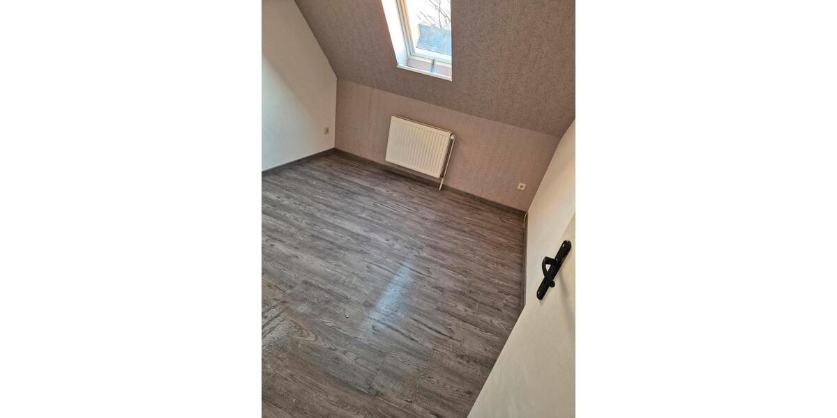 Doppelhaushälfte Zeven - 4 Zimmer, 114 m&sup2;, 300.000&euro; | Angebot:25806988