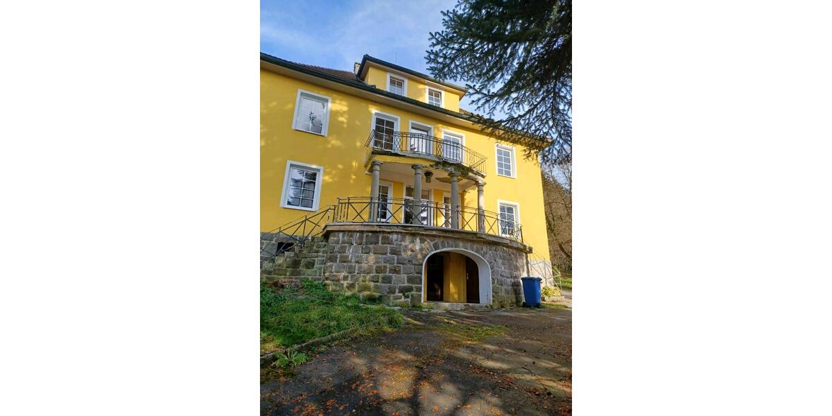 Villa Freyung - 10 Zimmer, 300 m&sup2;, 429.000&euro; | Angebot:26299842