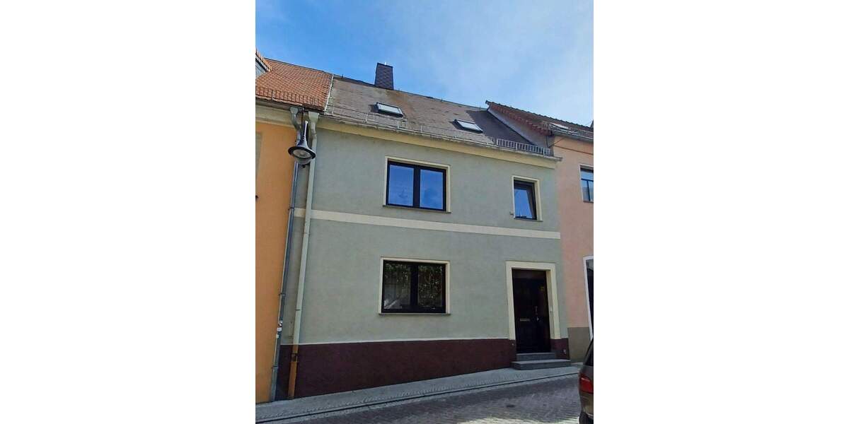 Reihenmittelhaus Oschatz - 6 Zimmer, 164 m&sup2;, 1.100&euro; | Angebot:24778476