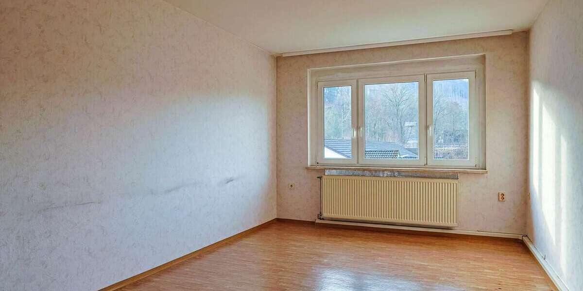 Etagenwohnung Probstzella - 2 Zimmer, 53 m&sup2;, 54.000&euro; | Angebot:25177403