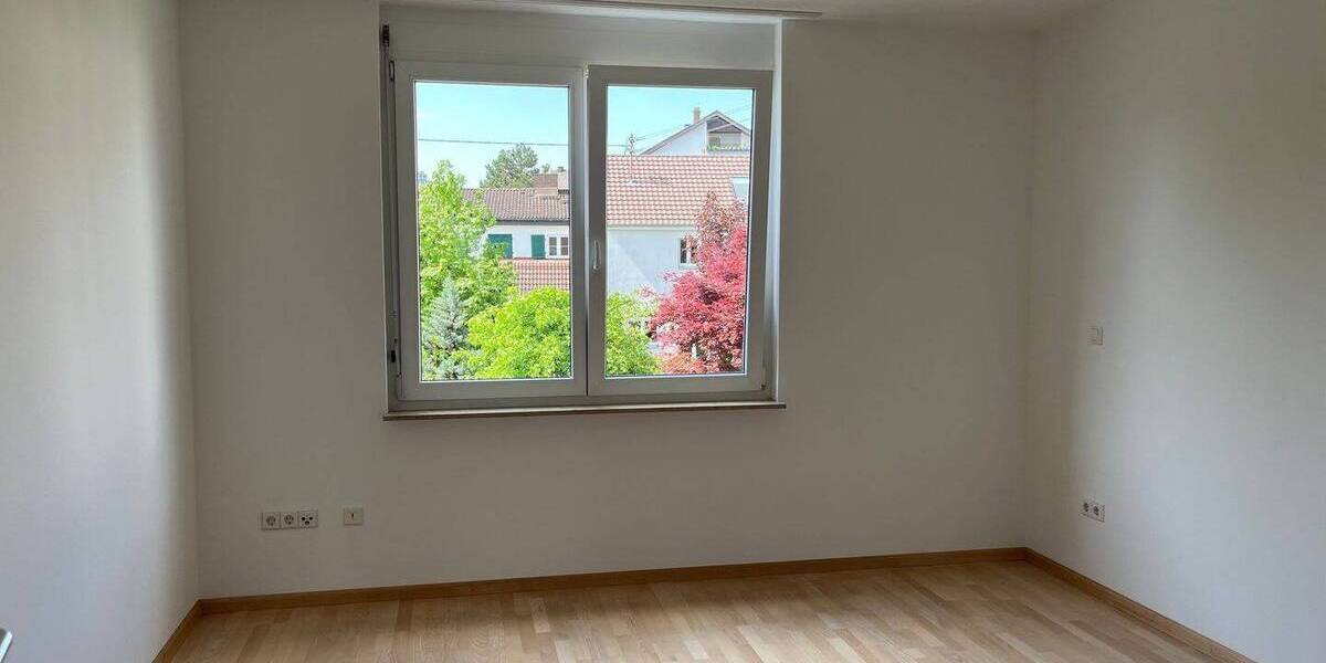 Etagenwohnung Weil am Rhein - 4 Zimmer, 115 m&sup2;, 1.490&euro; | Angebot:26844058