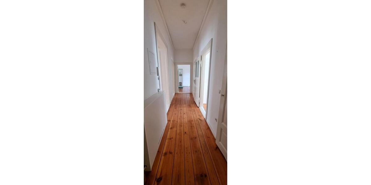 Etagenwohnung Neuruppin - 4 Zimmer, 120 m&sup2;, 1.080&euro; | Angebot:26190403