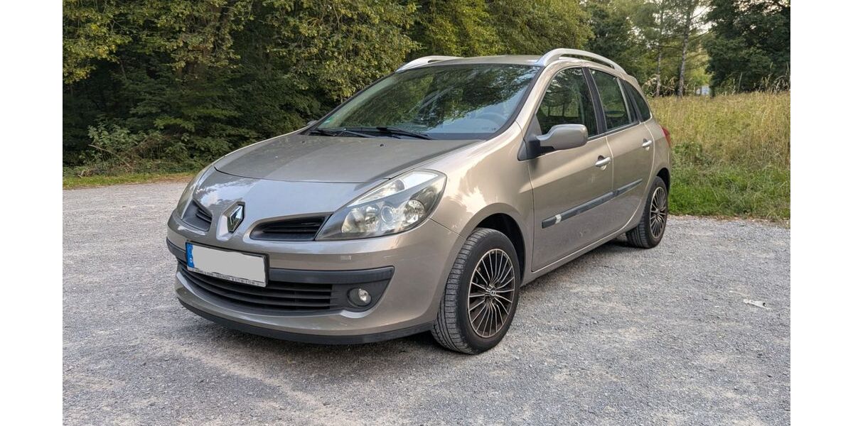 Renault Clio 49.500 km 4.500 &euro; Stuttgart 70499
