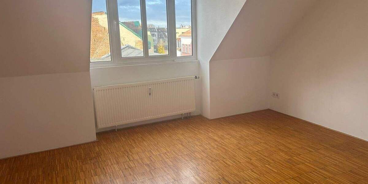 Etagenwohnung Weißenfels - 3 Zimmer, 109 m&sup2;, 800&euro; | Angebot:24990147