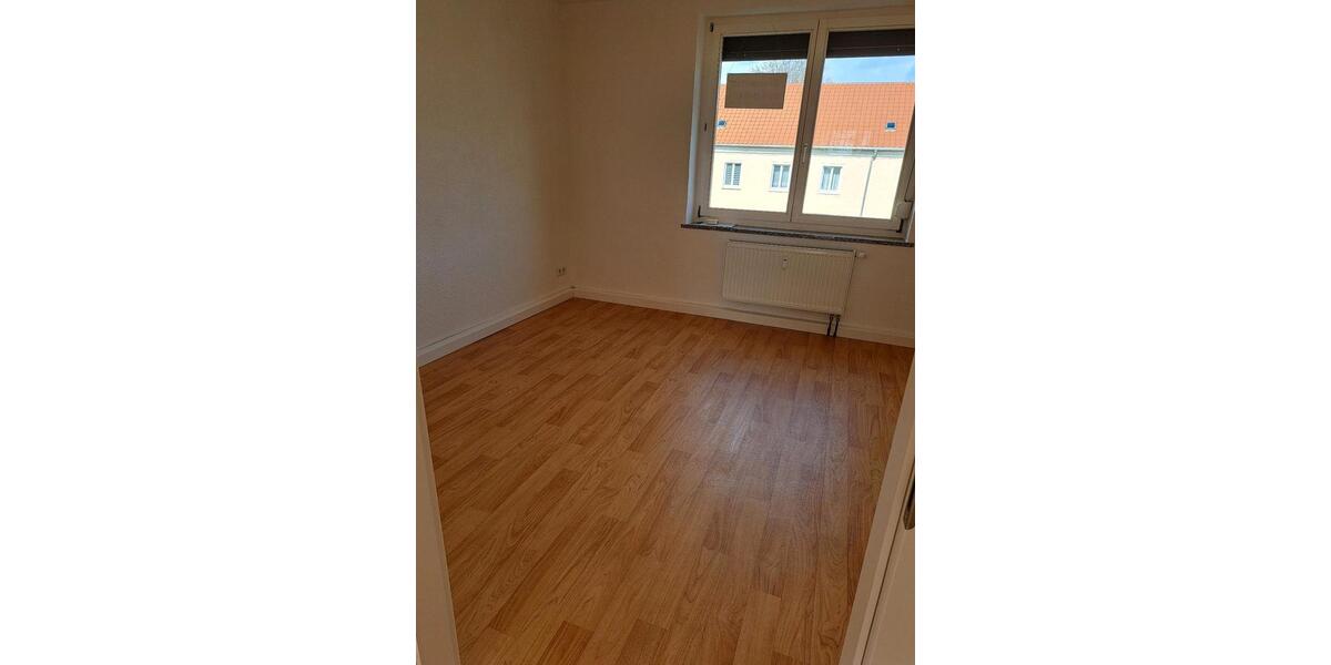 Etagenwohnung Hohenmölsen - 2 Zimmer, 54 m&sup2;, 47.500&euro; | Angebot:26115066