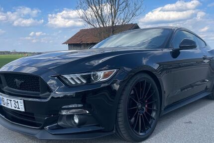 Ford Mustang 45.000 km 35.000 &euro; Holzkirchen 83607