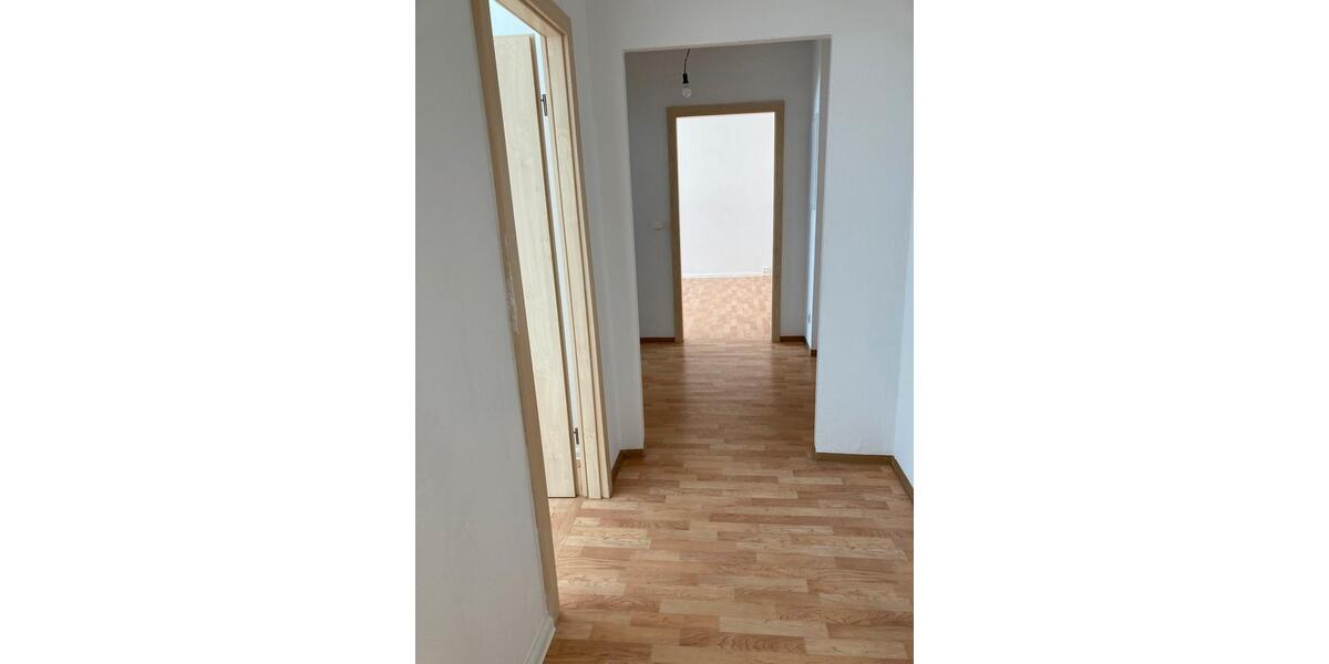 Etagenwohnung Gera - 2 Zimmer, 67 m&sup2;, 405&euro; | Angebot:26379716