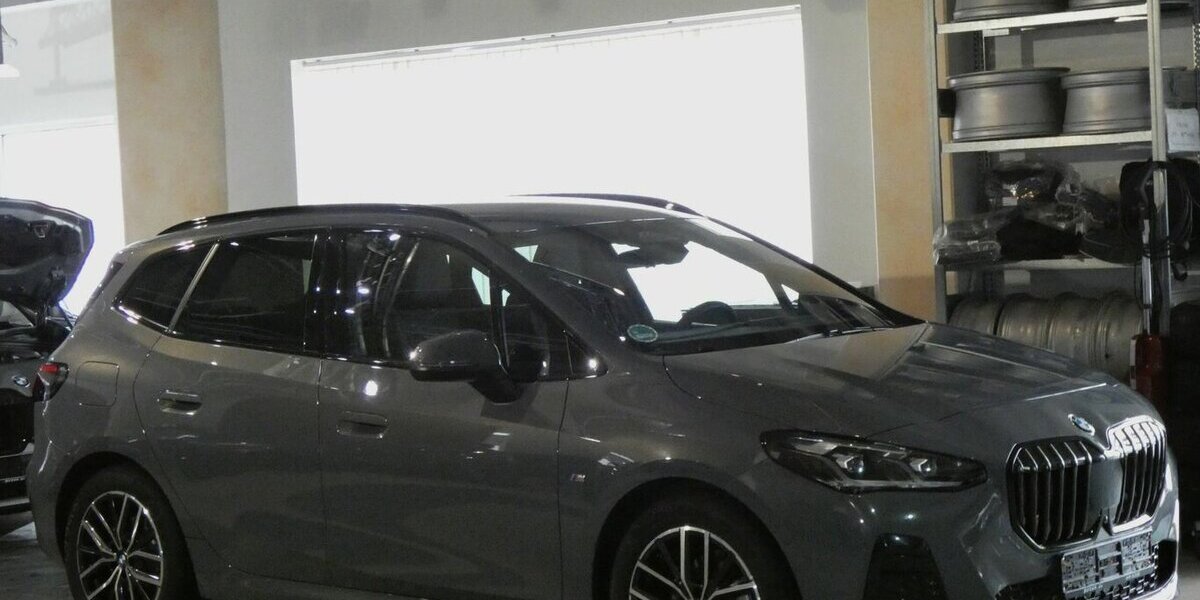 BMW 220 Active Tourer d MSport 360°,HUD,AHK,el.Sitze 21.600 km 32.590 &euro; Landshut 84030