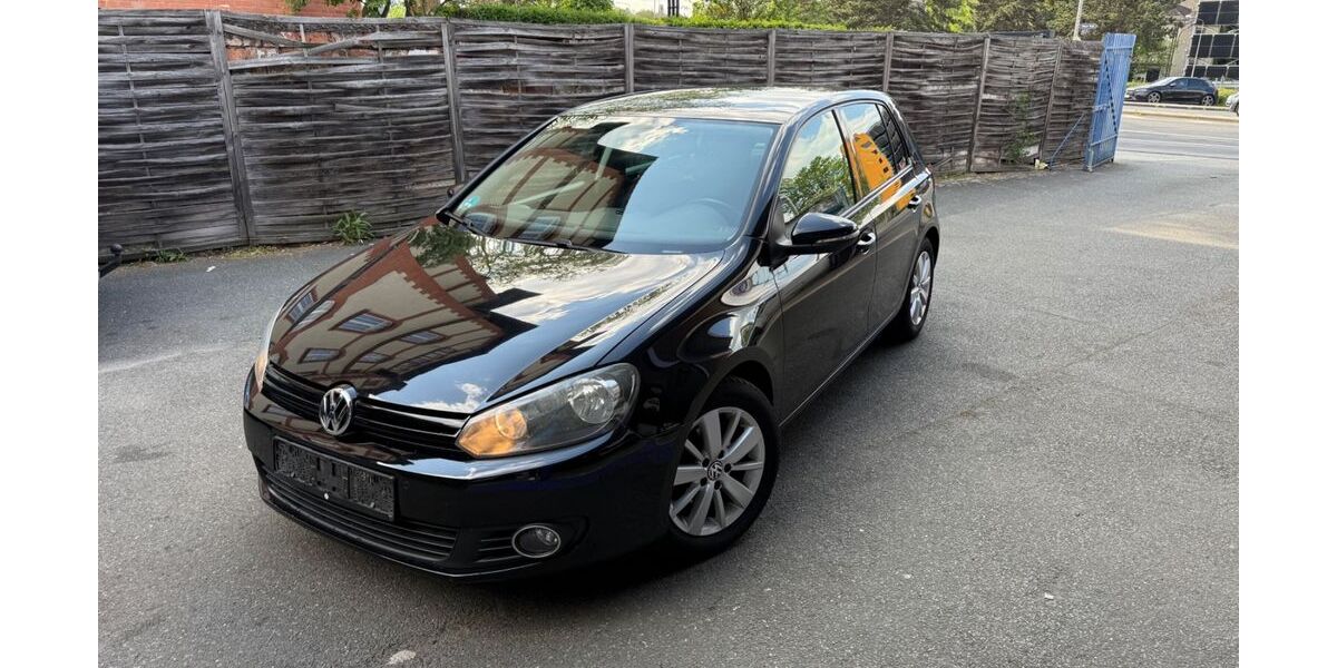 VW Golf 176.557 km 5.899 &euro; Wiesbaden 65189