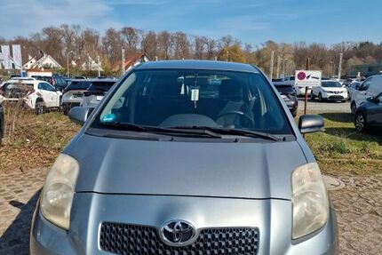 Toyota Yaris 145.500 km 2.500 &euro; Bensheim 64625