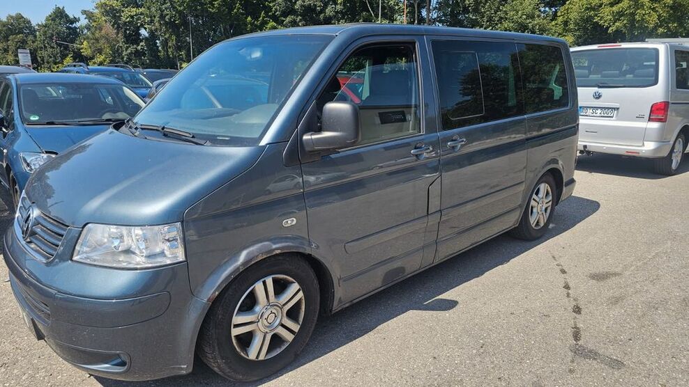 VW T5 Transporter 428.000 km 4.999 € Raubling 83064