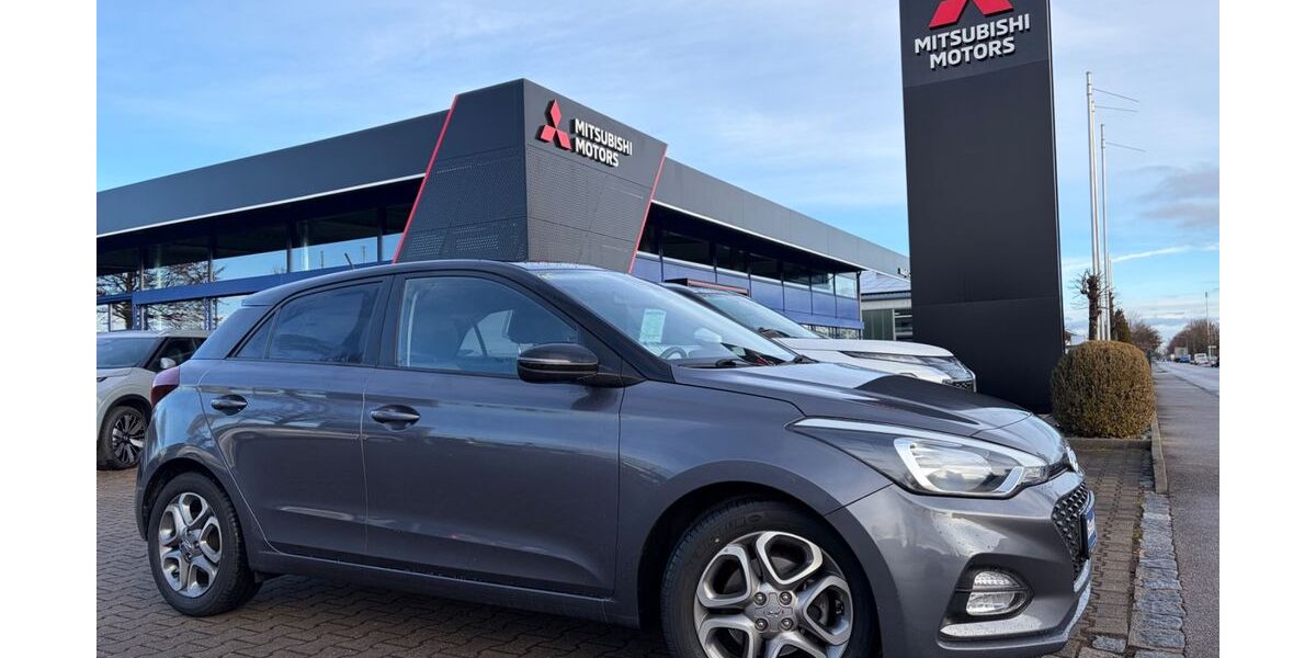 Hyundai i20 49.987 km 12.990 &euro; Königsbrunn 86343