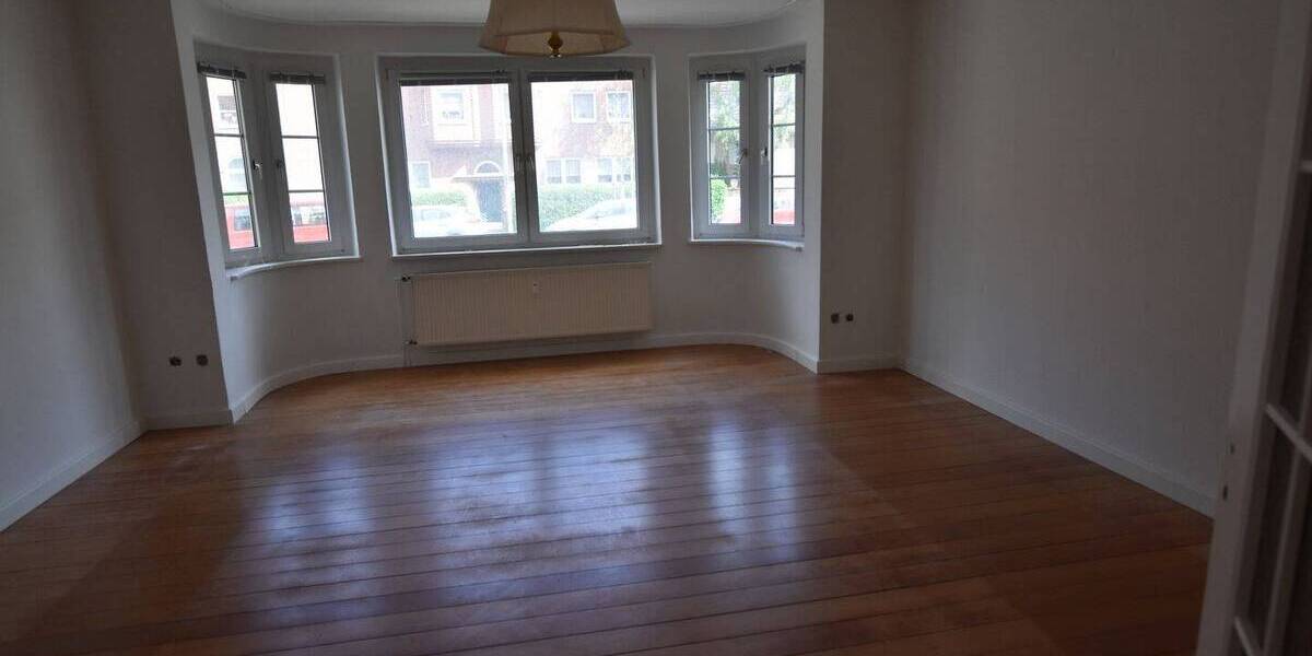 Großzügige 4-Zimmerwohnung mit Wintergarten - Renovierung 2023 4 zimmer