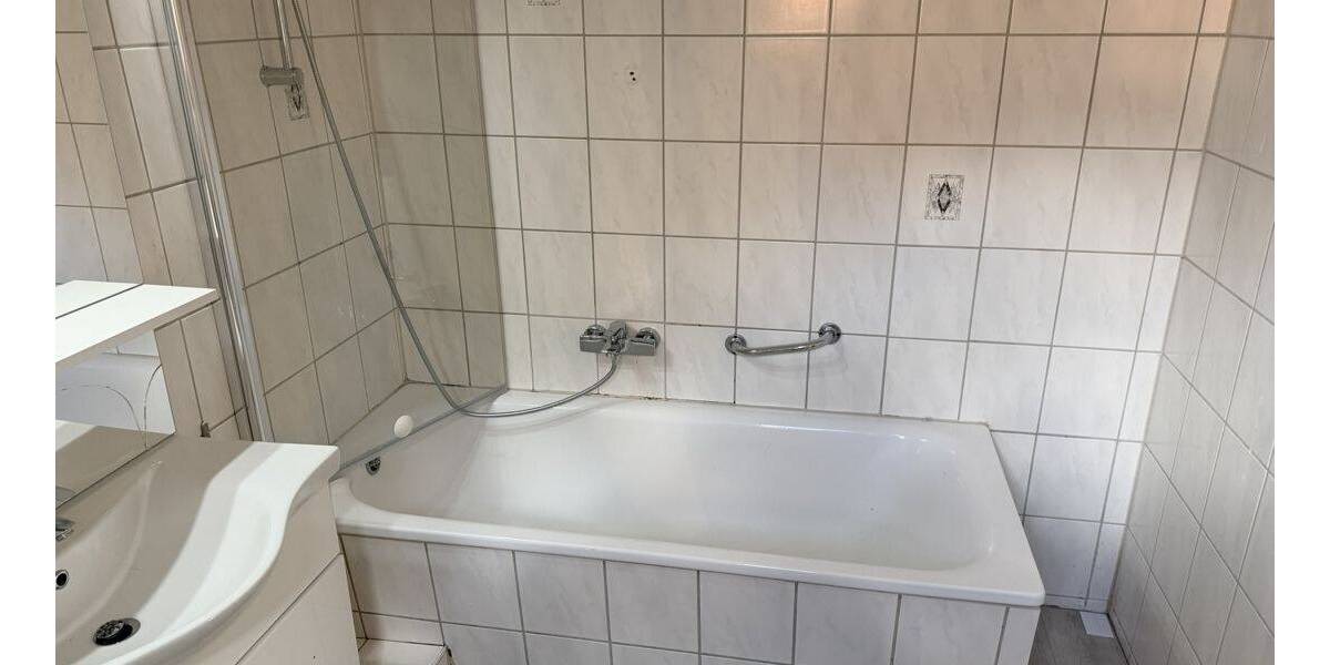 Etagenwohnung Burg (Dithmarschen) - 3 Zimmer, 90 m&sup2;, 700&euro; | Angebot:26911250