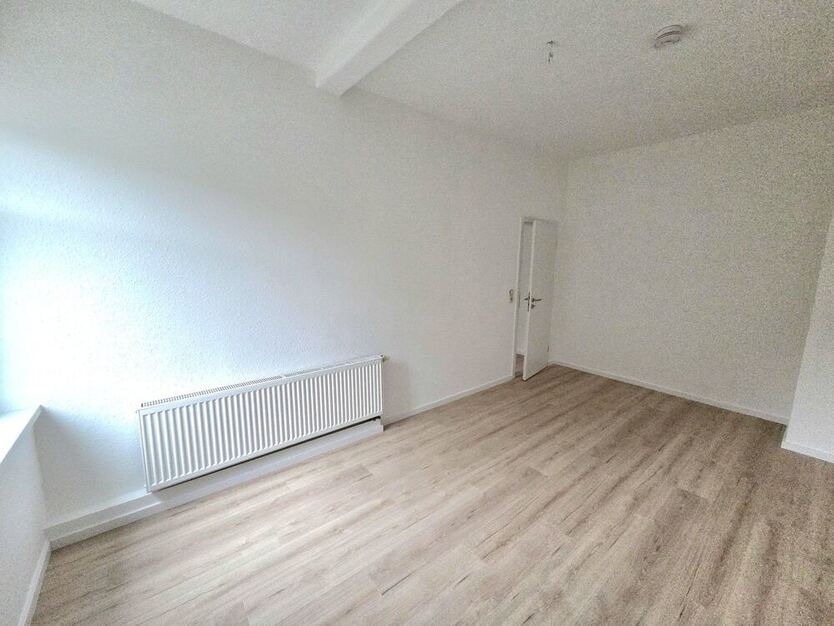 Schicke 3-Zimmer-Dachgeschosswohnung in zentraler Lage von Stollberg! 3 zimmer