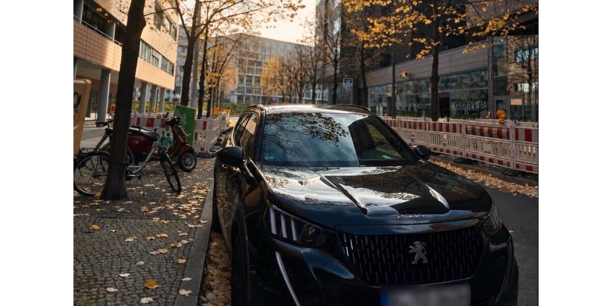 Peugeot 2008 40.000 km 22.500 &euro; Berlin 12045