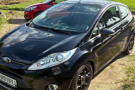 Ford Fiesta 273.000 km 2.444 &euro; Mönchengladbach 41179