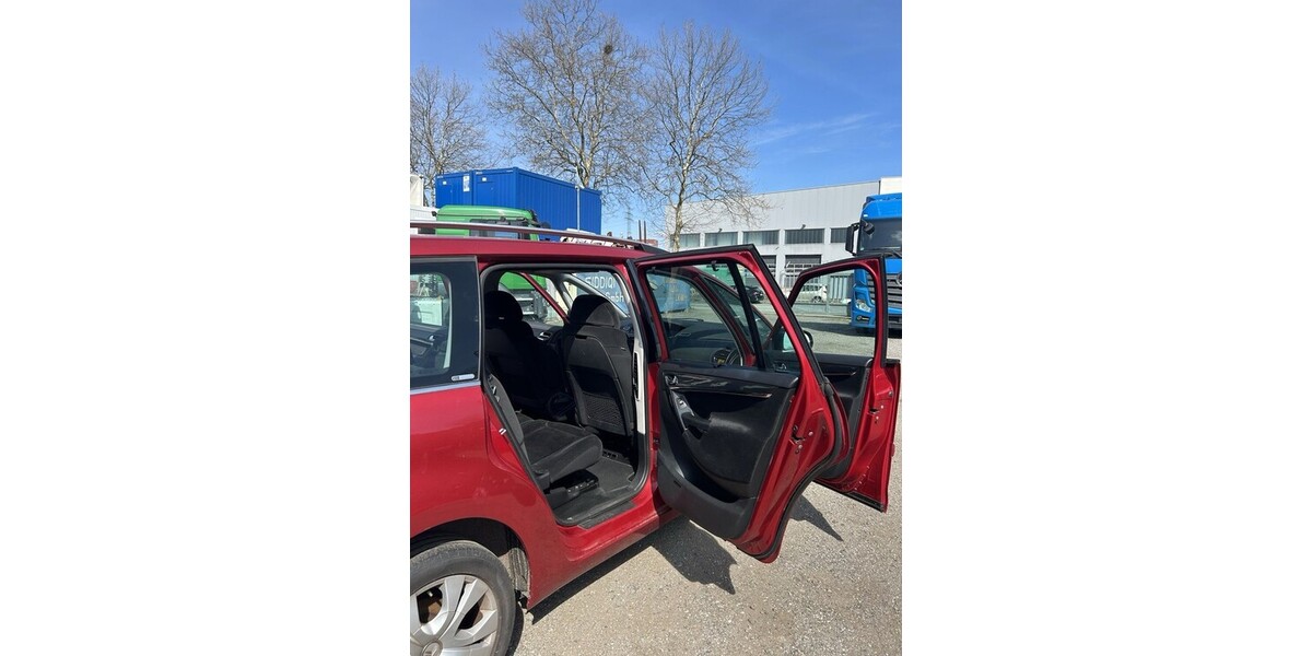 Citroen C4 Grand Picasso 158.836 km 4.999 &euro; Hamburg 20038