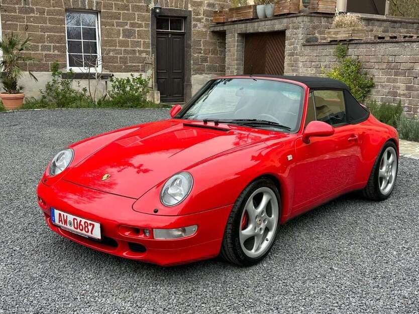993