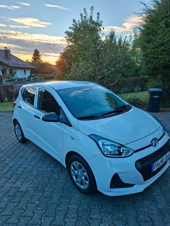 i10