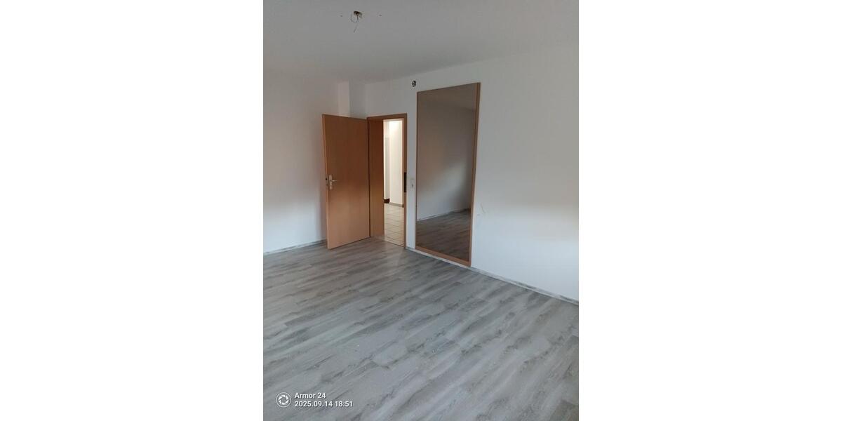 Etagenwohnung Baunatal - 4 Zimmer, 126 m&sup2;, 1.250&euro; | Angebot:26326802