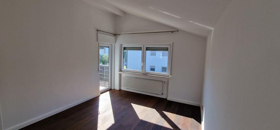 Reihenhaus Obertshausen - 4 Zimmer, 132 m&sup2;, 1.900&euro; | Angebot:25293724