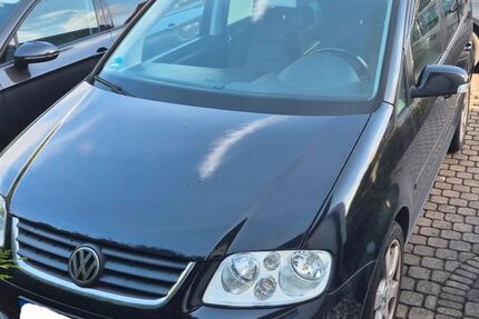 VW Touran 205.000 km 2.500 € Markkleeberg 04416