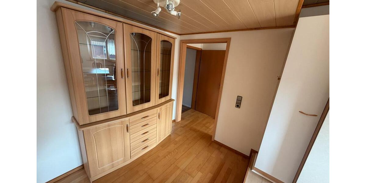 Dachgeschoßwohnung Friesenheim - 3 Zimmer, 80 m&sup2;, 950&euro; | Angebot:25457015