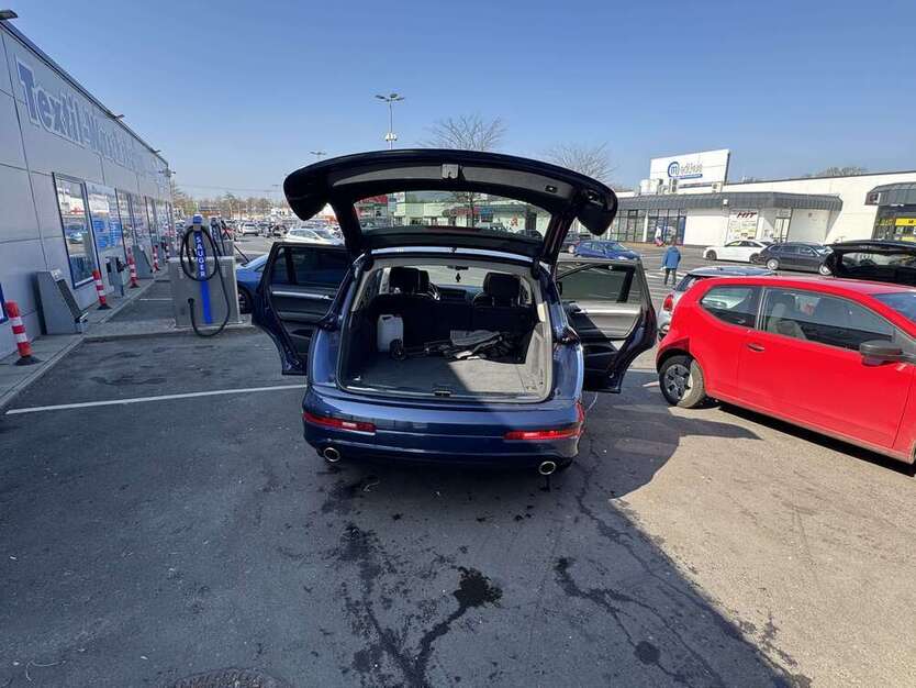 Q7
