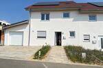 Erstbezug - moderne DH Hälfte mit PV Anlage, Wallbox, Wärmepumpe 4 zimmer