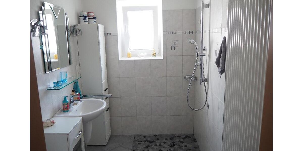 Erdgeschoßwohnung Marsberg - 2.5 Zimmer, 94 m&sup2;, 750&euro; | Angebot:26343006