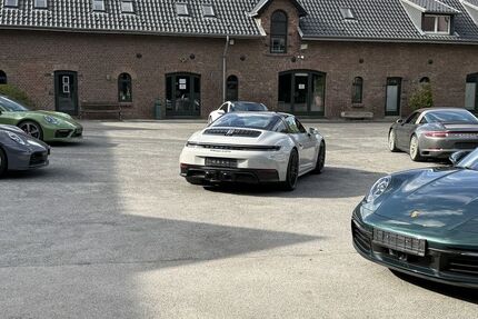 Porsche 992 7.800 km 189.790 &euro; Frechen (bei Köln) 50226