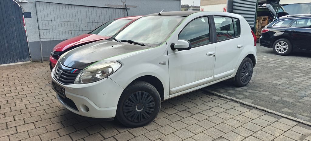 Dacia Sandero 165.000 km 1.200 &euro; Kirchvers 35102