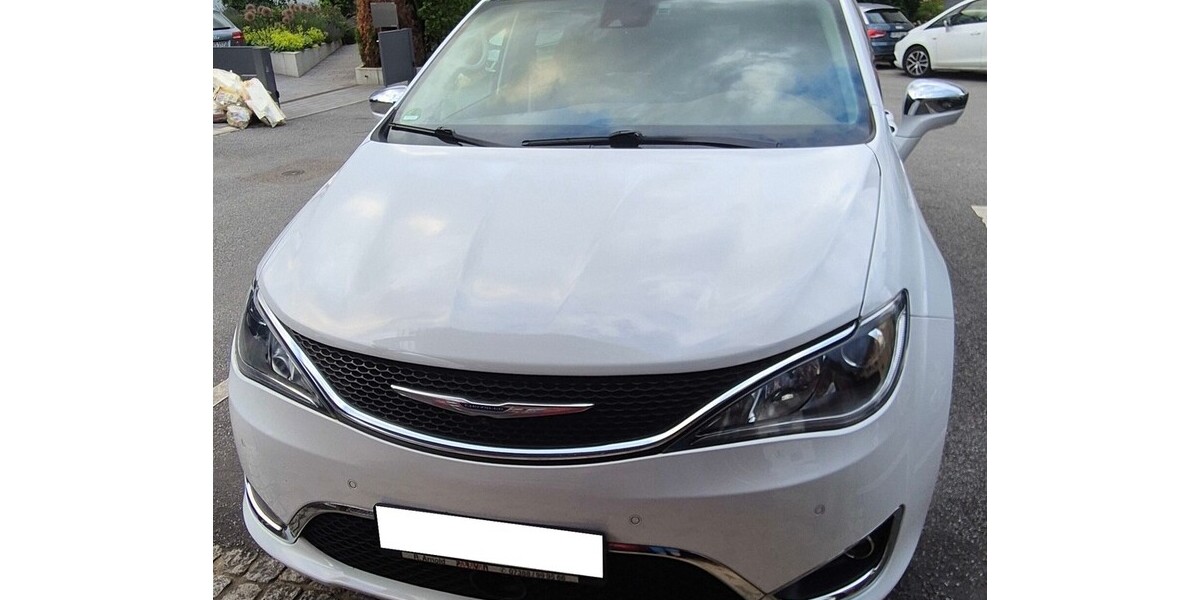 Chrysler Pacifica 84.700 km 50.990 € Ebersbach 01561