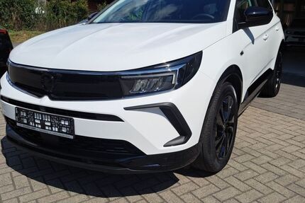 Opel Grandland (X) 26.550 km 24.780 € Sonneberg 96515