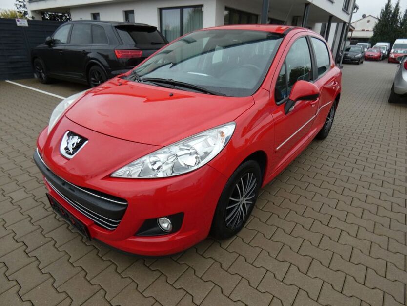 Peugeot 207 128.000 km 1.990 € Erfurt 99087