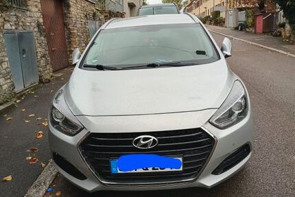 Hyundai i40 148.000 km 9.000 € Stuttgart 70439