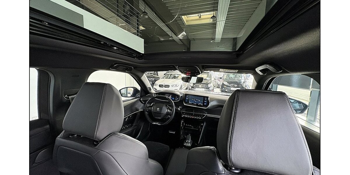 Peugeot 2008 GT 84.000 km 17.999 &euro; Stade 21682