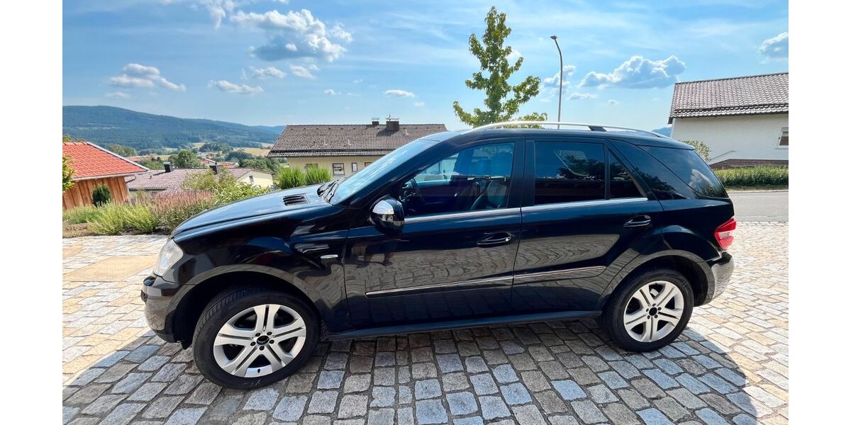 Mercedes-Benz ML 300 297.000 km 6.500 &euro; Prackenbach 94267