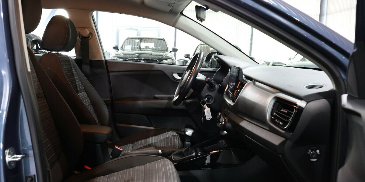 Kia Stonic 1.0 T-GDI DCT VISION AUTOMATIK / LED, AHK 30.000 km 18.777 &euro; Hamm 59077