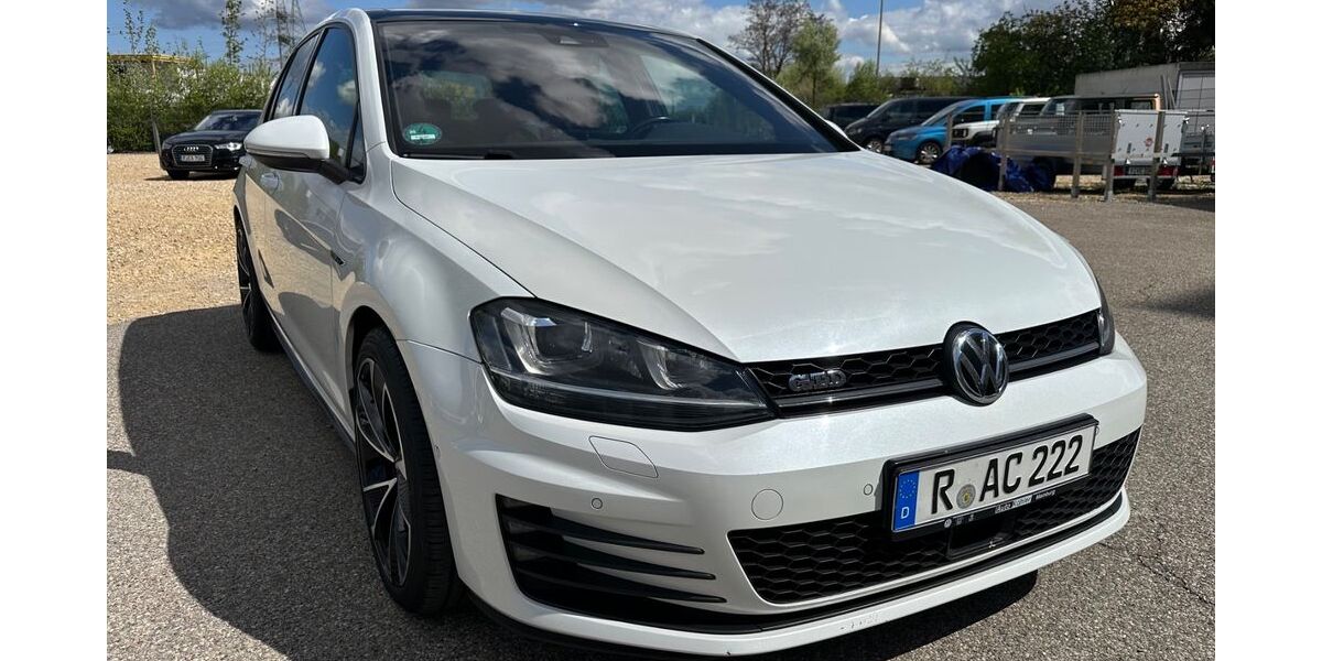 VW Golf 134.000 km 18.750 &euro; Regensburg 93055
