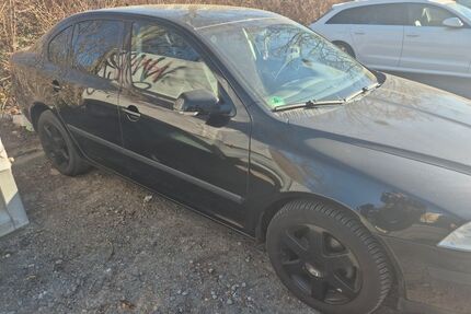 Skoda Octavia 232.200 km 5.000 &euro; Berlin 12687
